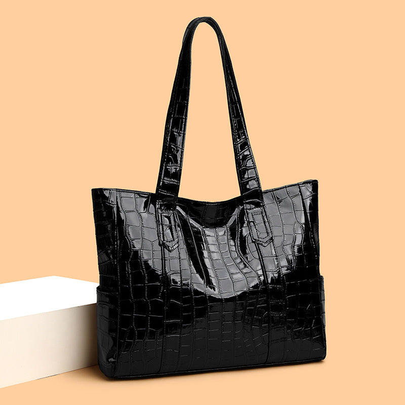 Croc-Effect Faux-Leather Tote Bag – Women – Black – front