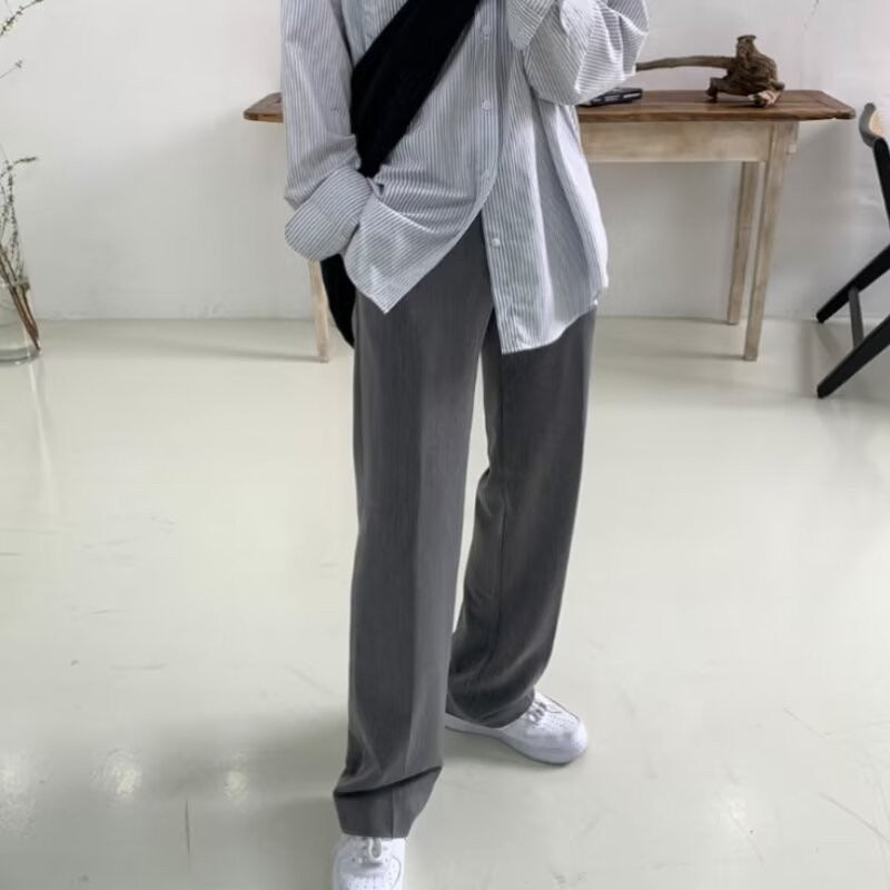 Wide-Leg Pleated Trousers, Fluid Drape – Men – Grey – worn