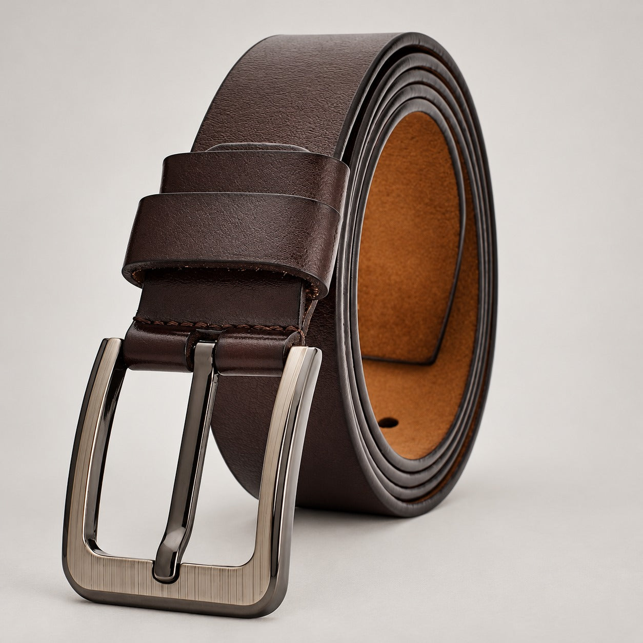 Cowhide Leather Belt, Brushed Buckle – Men – Brown · Gunmetal Frame Buckle – front