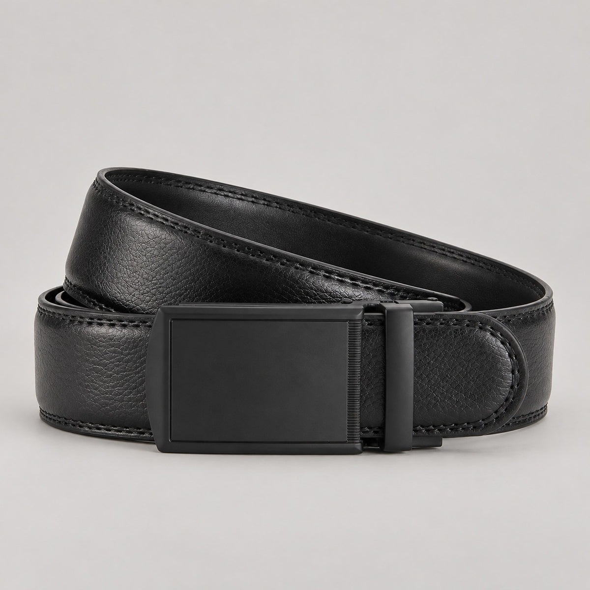 Leather Ratchet Belt, Slim Buckle – Men – Black · Black Plate Buckle – front