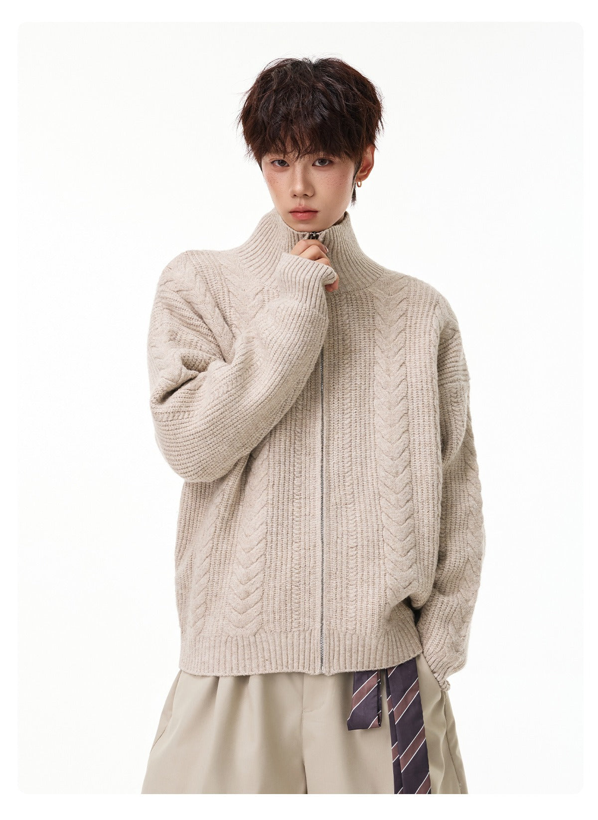 Cable Knit Zip Cardigan, Stand Collar, Relaxed Fit – Men – Beige – worn, front