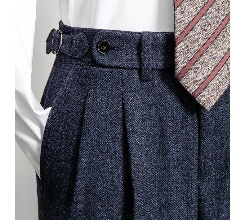 Herringbone Tweed-Look Double-Pleat Trousers, Side Adjusters – Men – Navy – waist