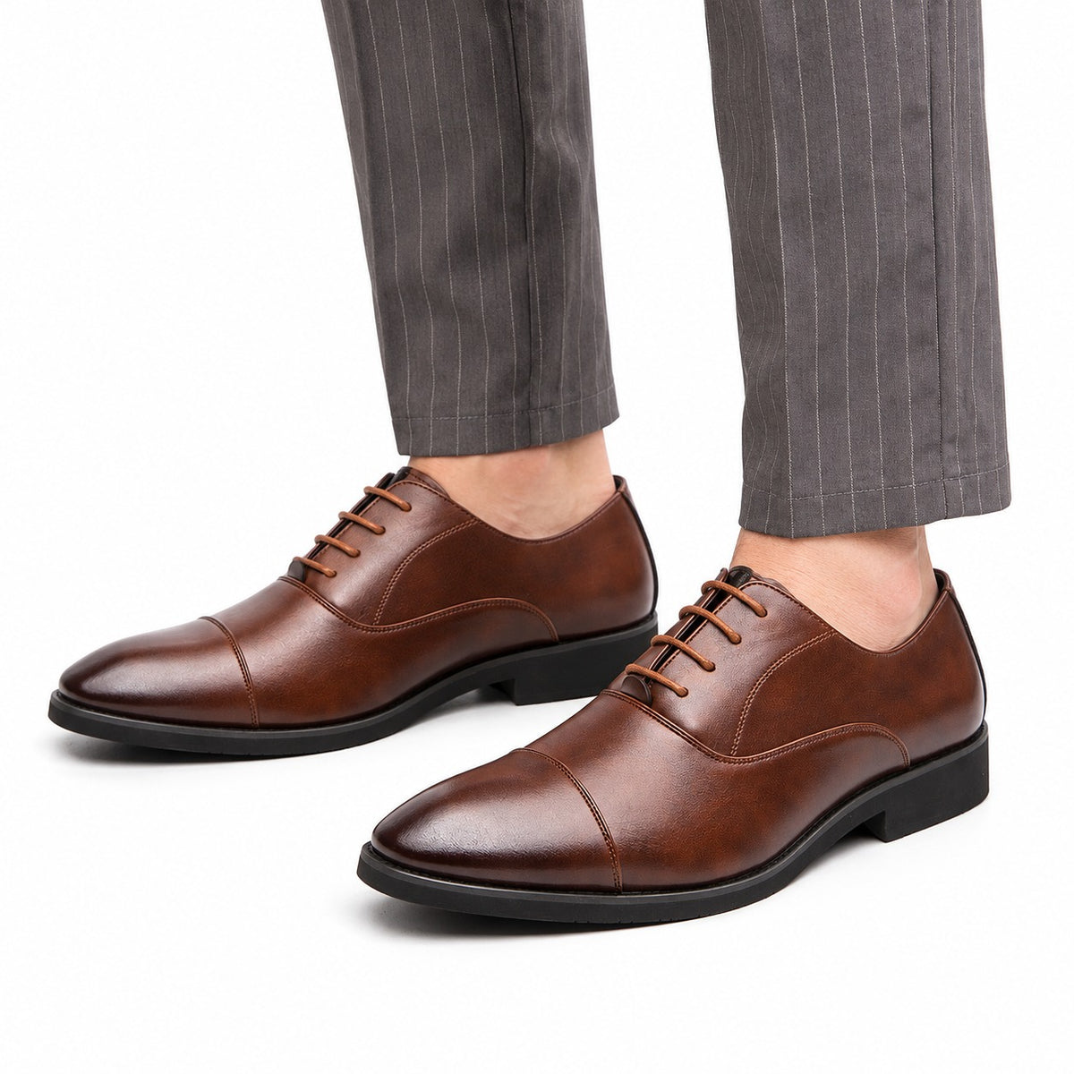 Cap-Toe Oxford Shoes, Leather-Look – Men – Brown – worn