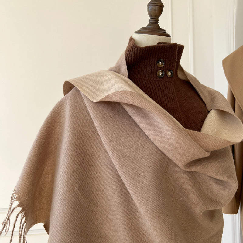 Two-Tone Reversible Fringed Scarf – Women – Beige – draped