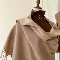 Two-Tone Reversible Fringed Scarf – Women – Beige – draped