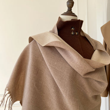 Two-Tone Reversible Fringed Scarf – Women – Beige – draped
