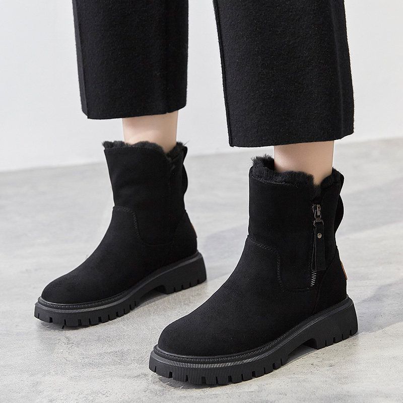 Fur-Lined Winter Ankle Boots with Side Zip – Women – Black – worn