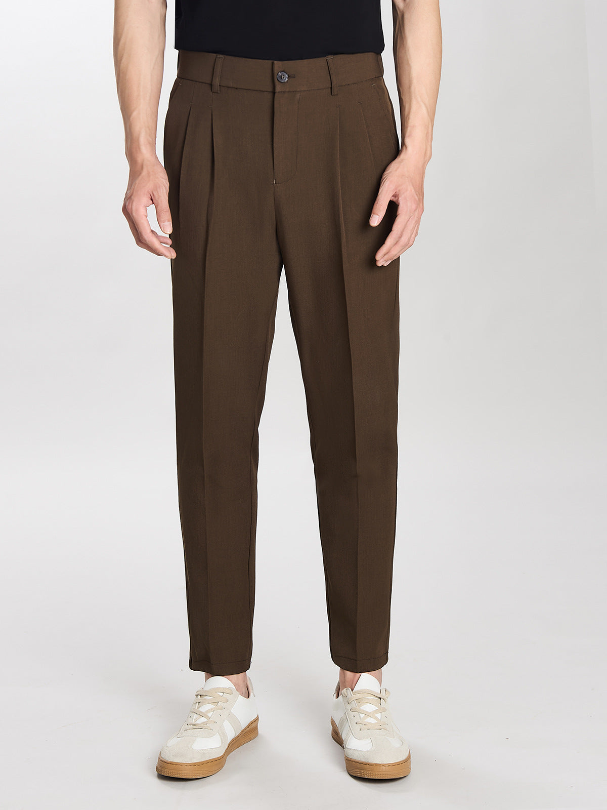 Pleated Tapered Trousers, Stretch, Ankle Length – Men – Brown – worn