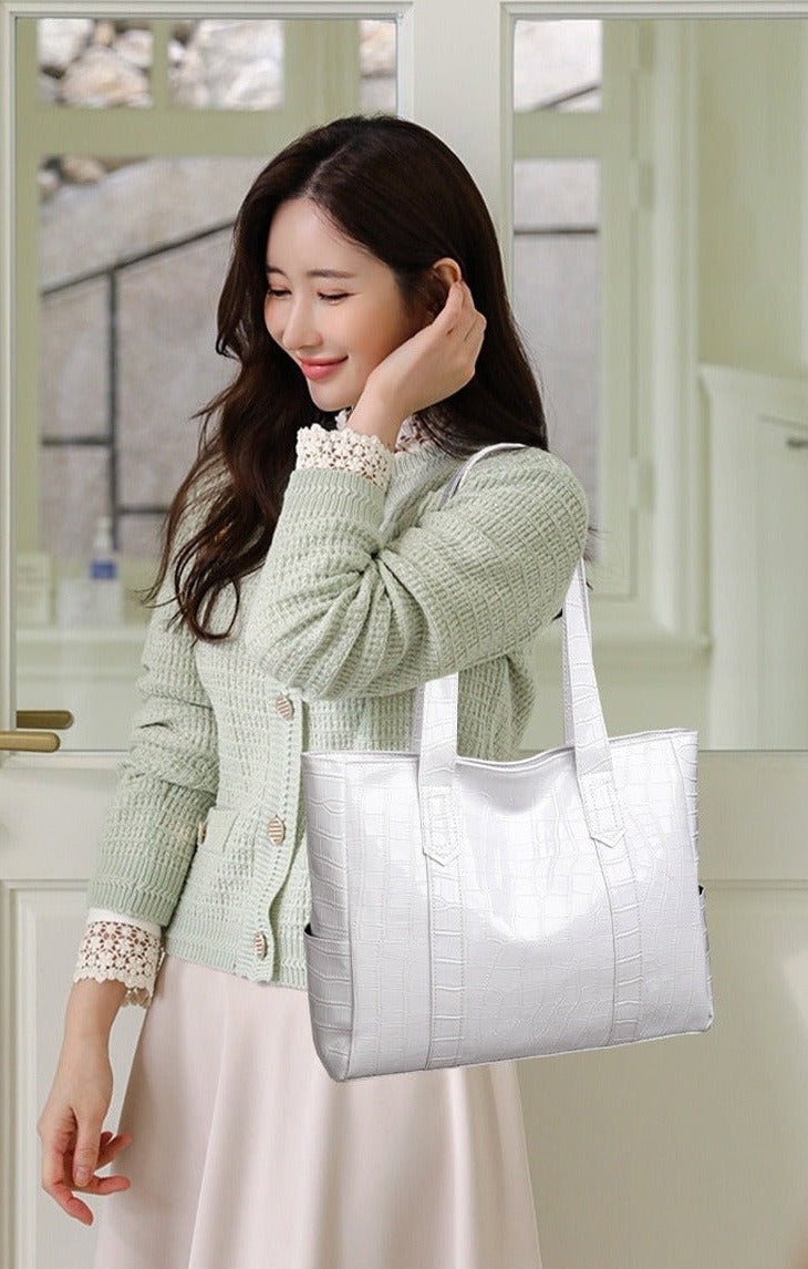 Croc-Effect Faux-Leather Tote Bag – Women – White – worn