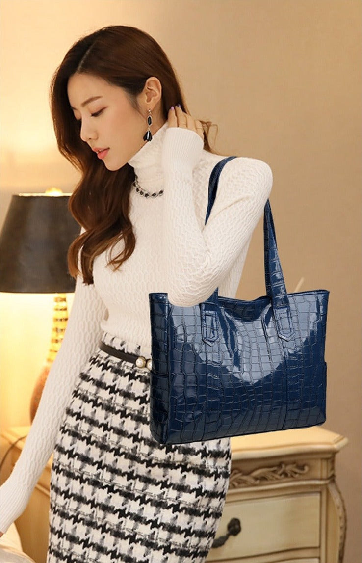 Croc-Effect Faux-Leather Tote Bag – Women – Navy – worn