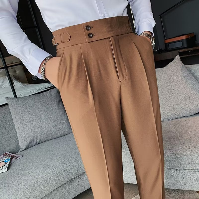 High-Waist Pleated Trousers, Double-Button Waist – Men – Camel – waistband detail