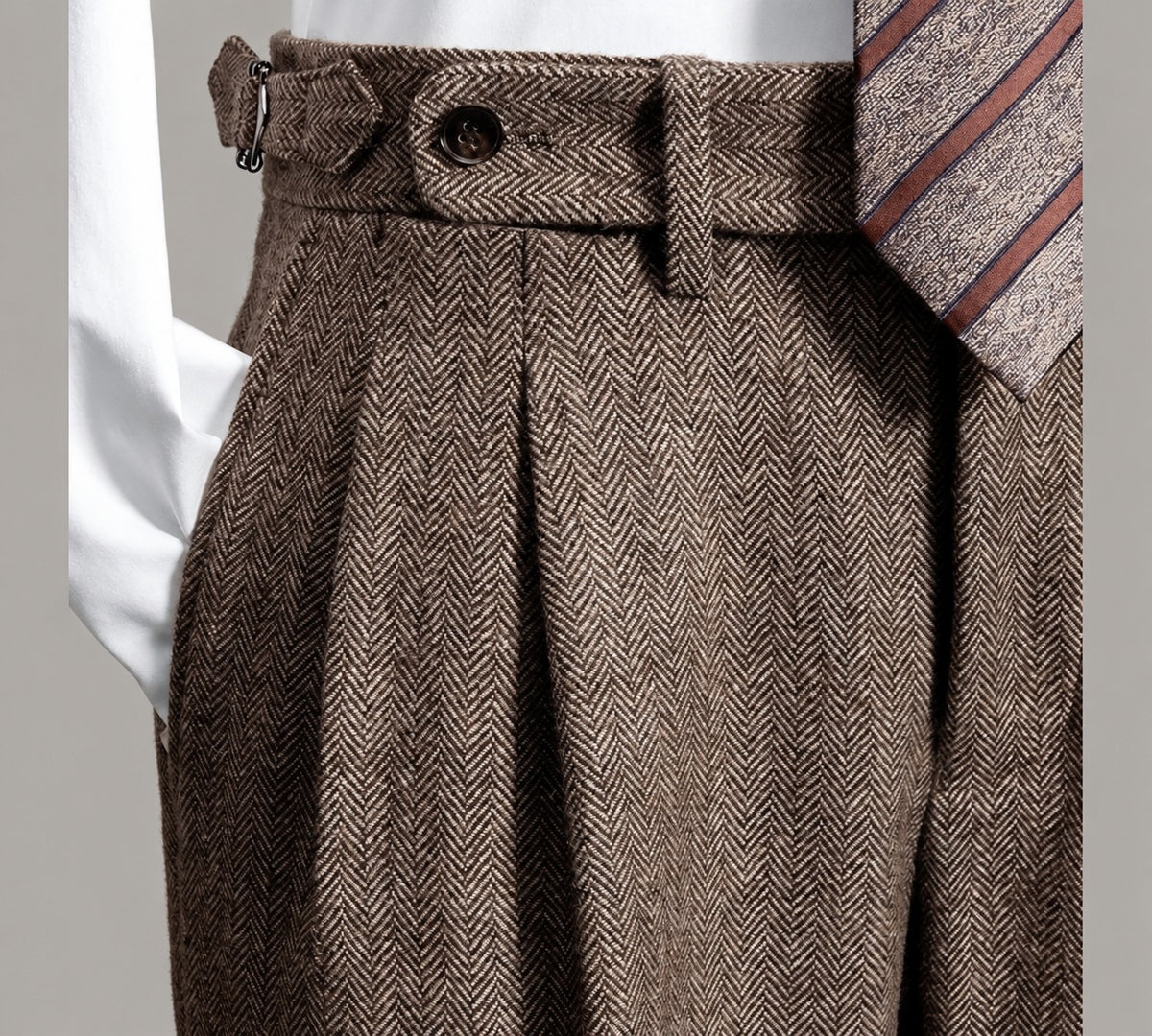 Herringbone Tweed-Look Double-Pleat Trousers, Side Adjusters – Men – Brown – waist