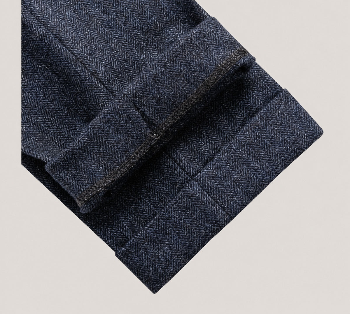 Herringbone Tweed-Look Double-Pleat Trousers, Side Adjusters – Men – Navy – turn-up detail
