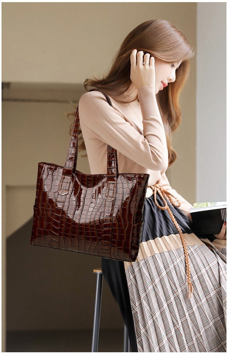Croc-Effect Faux-Leather Tote Bag – Women – Chocolate – worn
