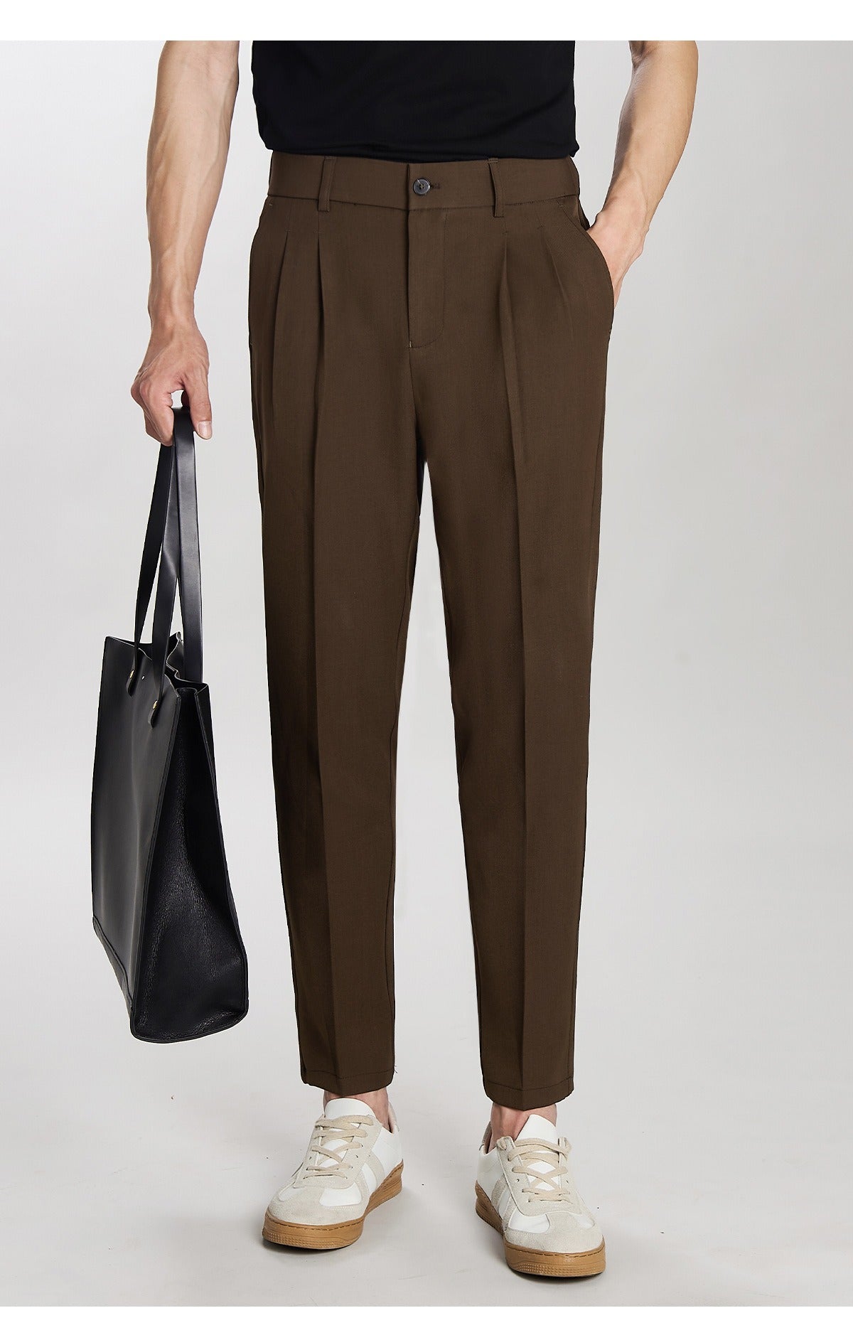 Pleated Tapered Trousers, Stretch, Ankle Length – Men – Brown – worn, full length