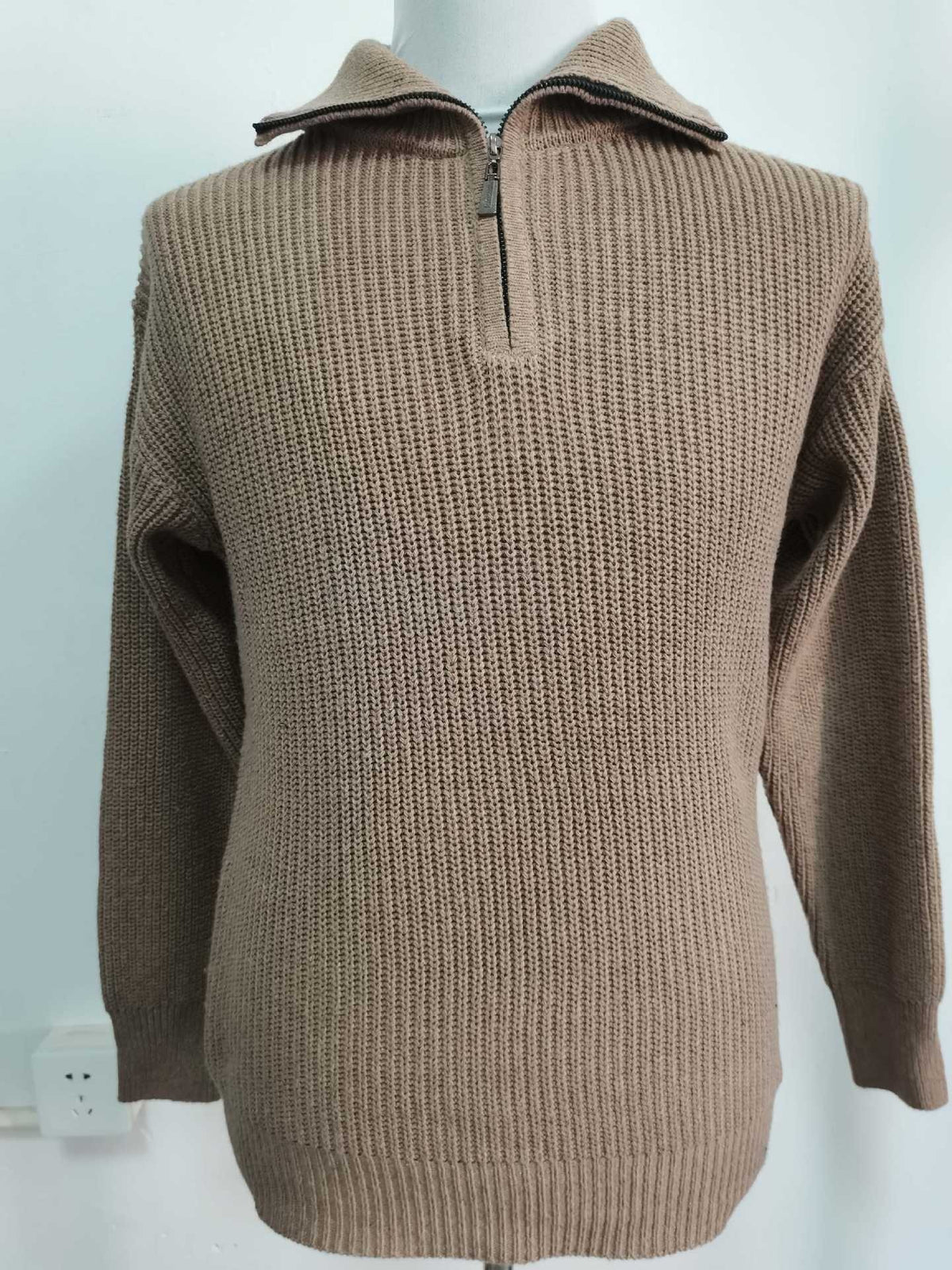 Chunky Rib Half-Zip Sweater, Fold-Down Collar – Men – Camel – front, flat