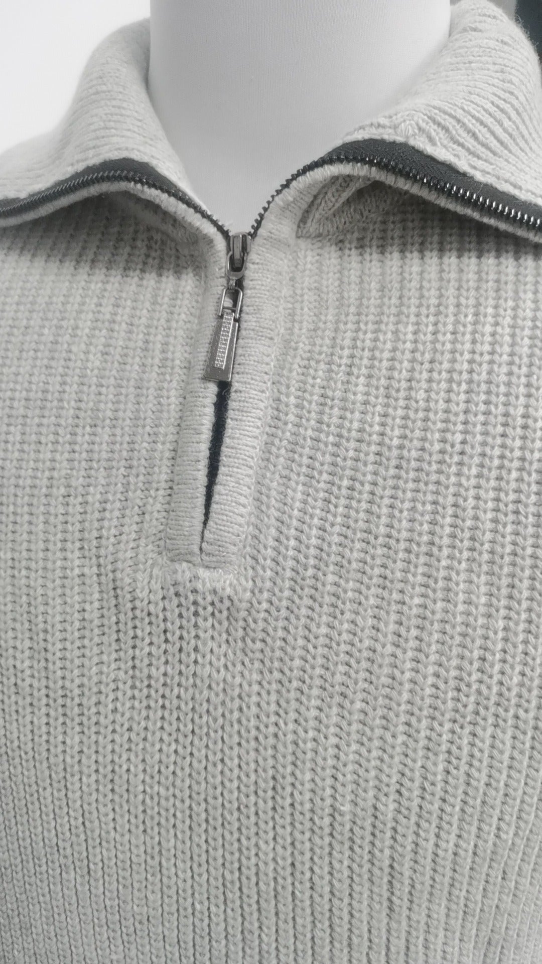 Chunky Rib Half-Zip Sweater, Fold-Down Collar – Men – Grey – collar